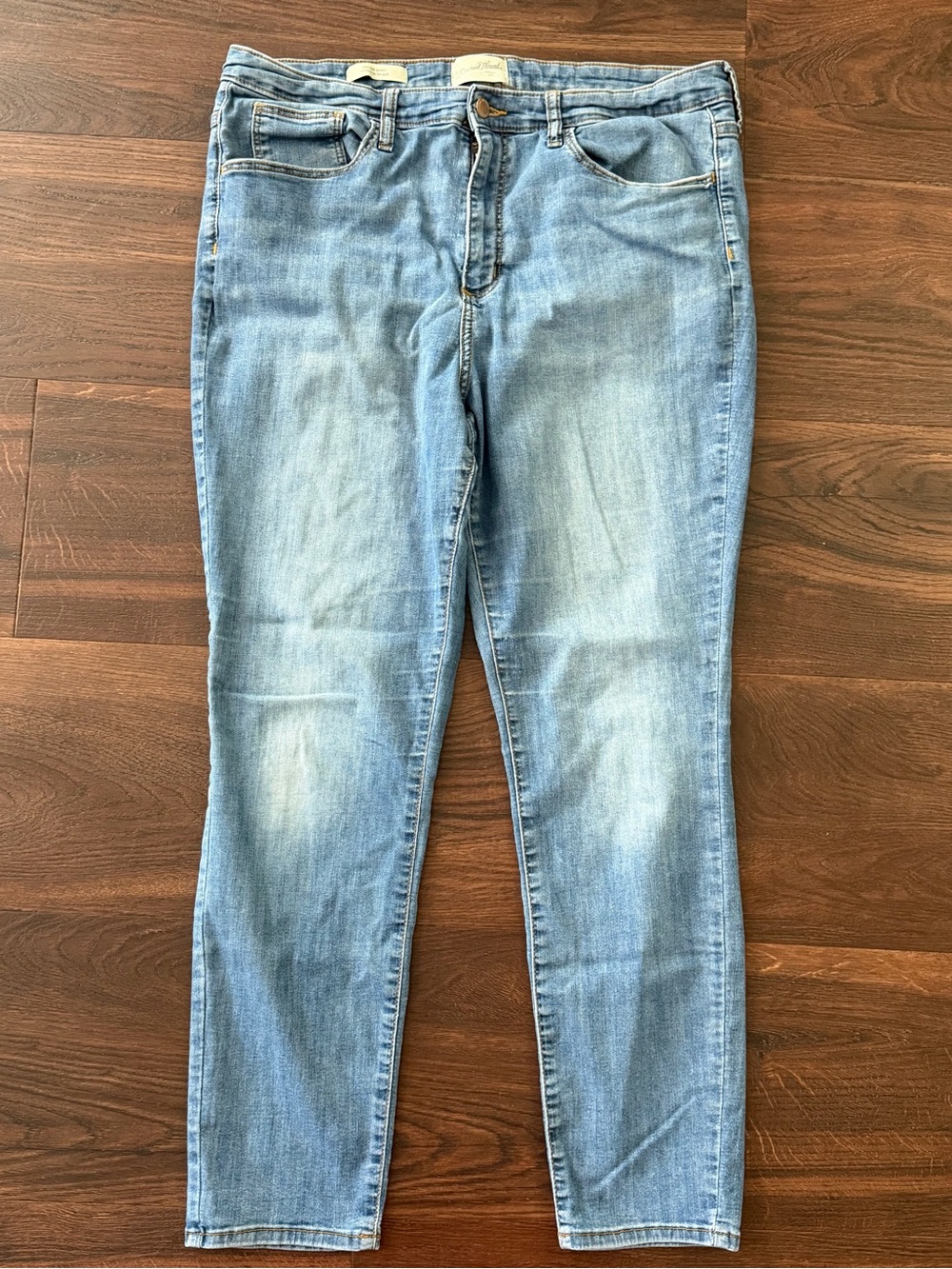 Universal Thread High Rise Skinny Jeans Light Wash Size 16/33R